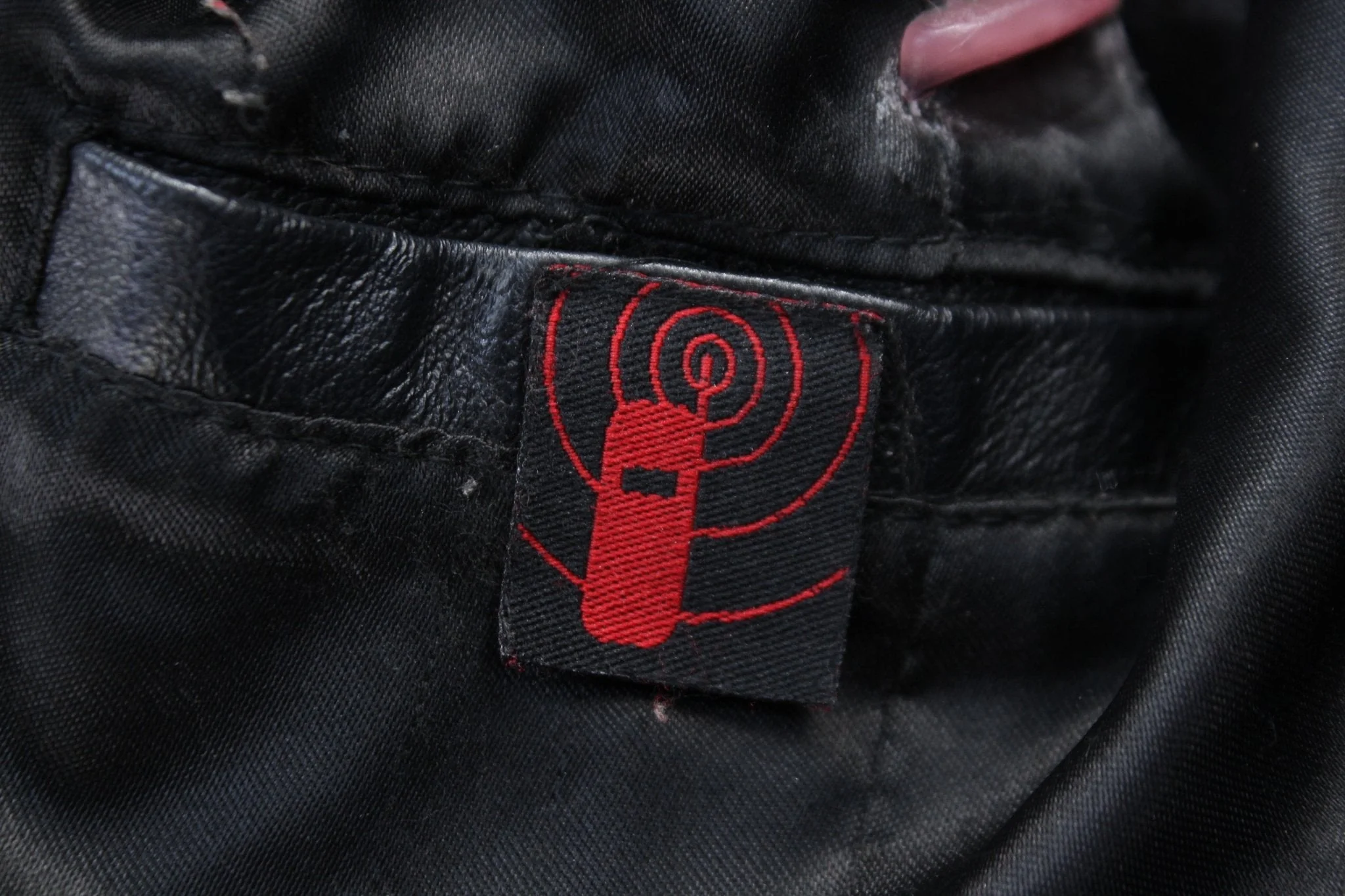 Vintage Women's Full Zip Leather Jacket - Image 5