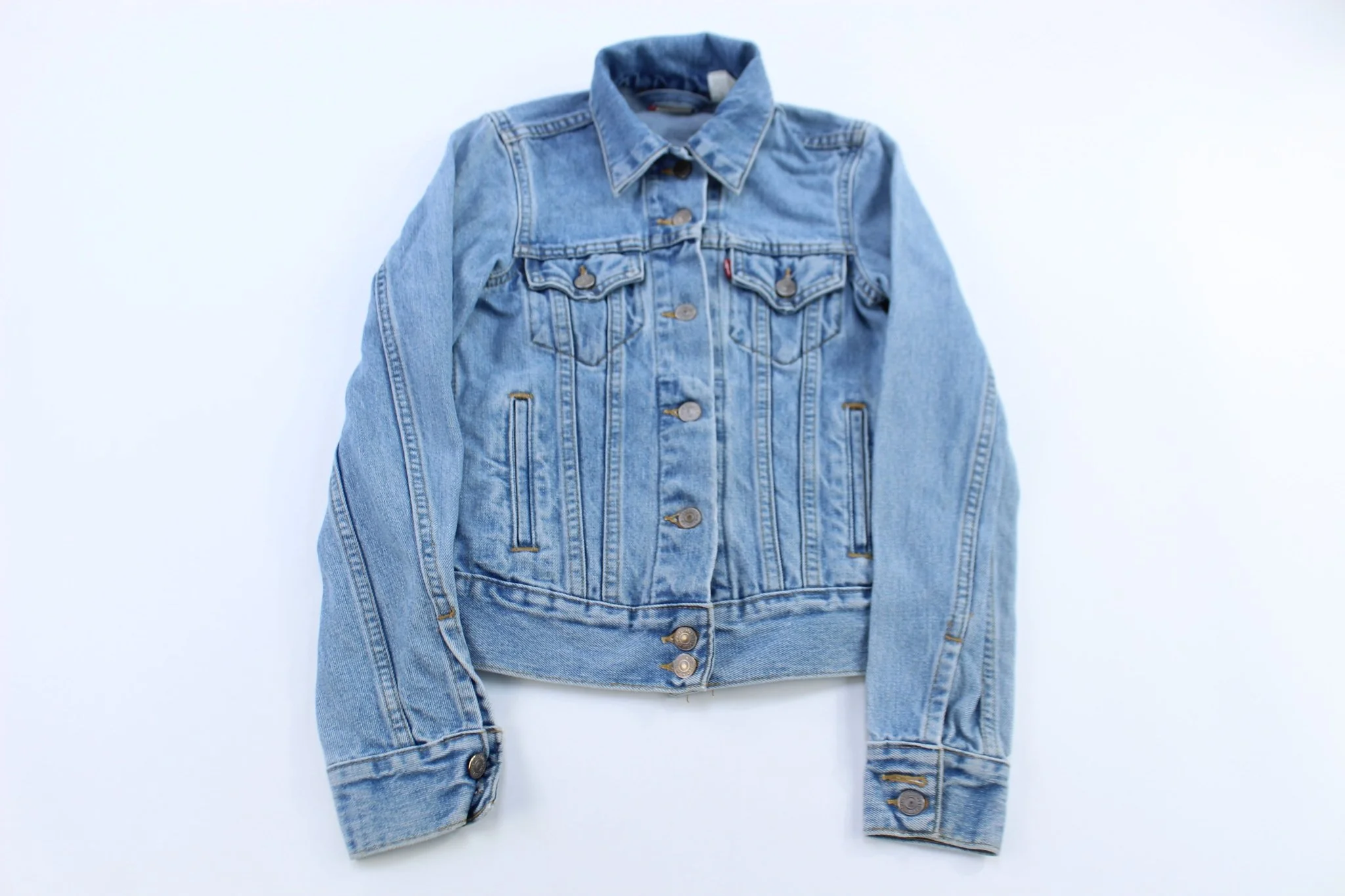 Vintage Women's Levi's Light Wash Denim Jacket