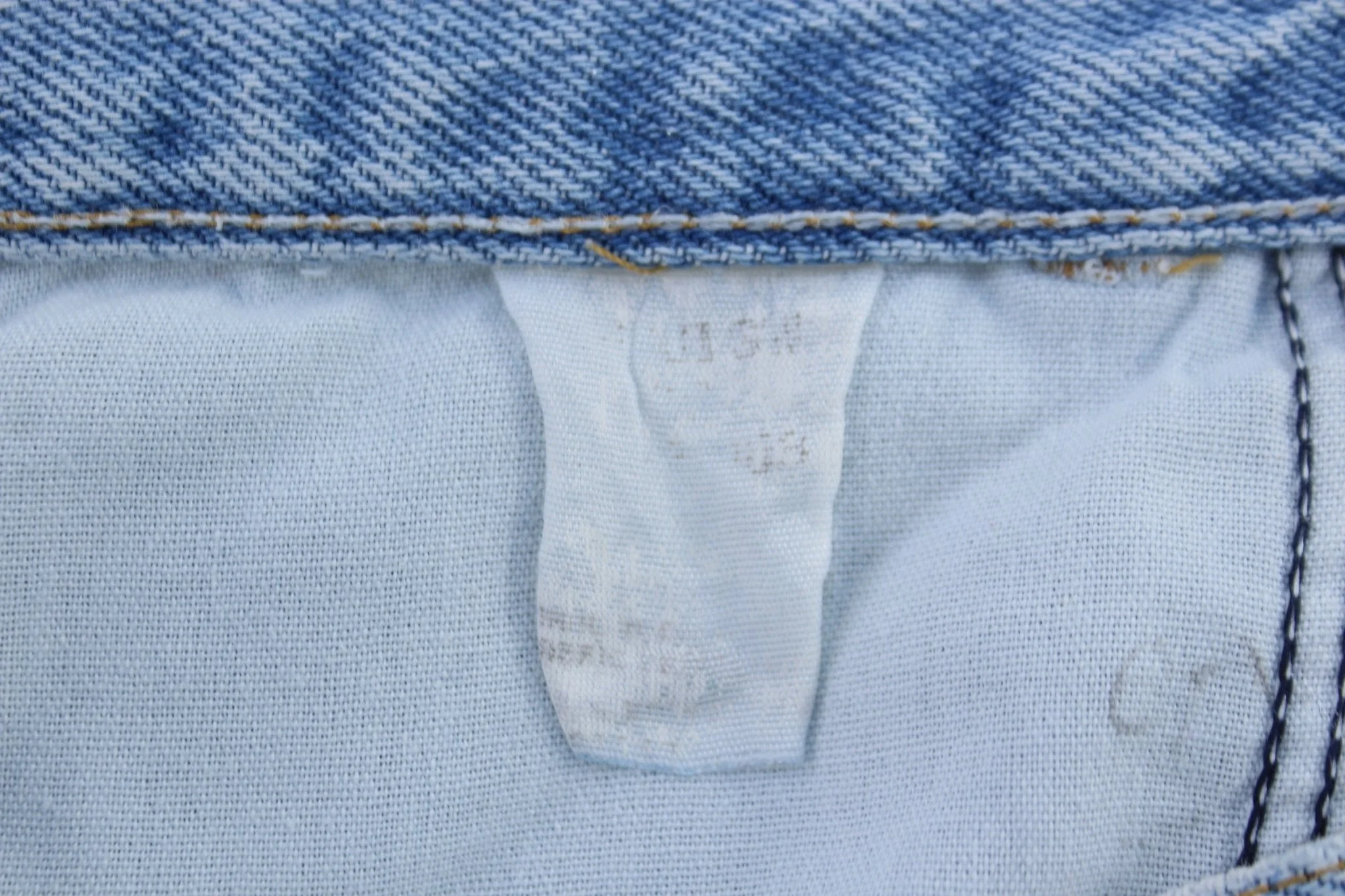 Vintage Wrangler light Wash Denim Shorts - Image 4