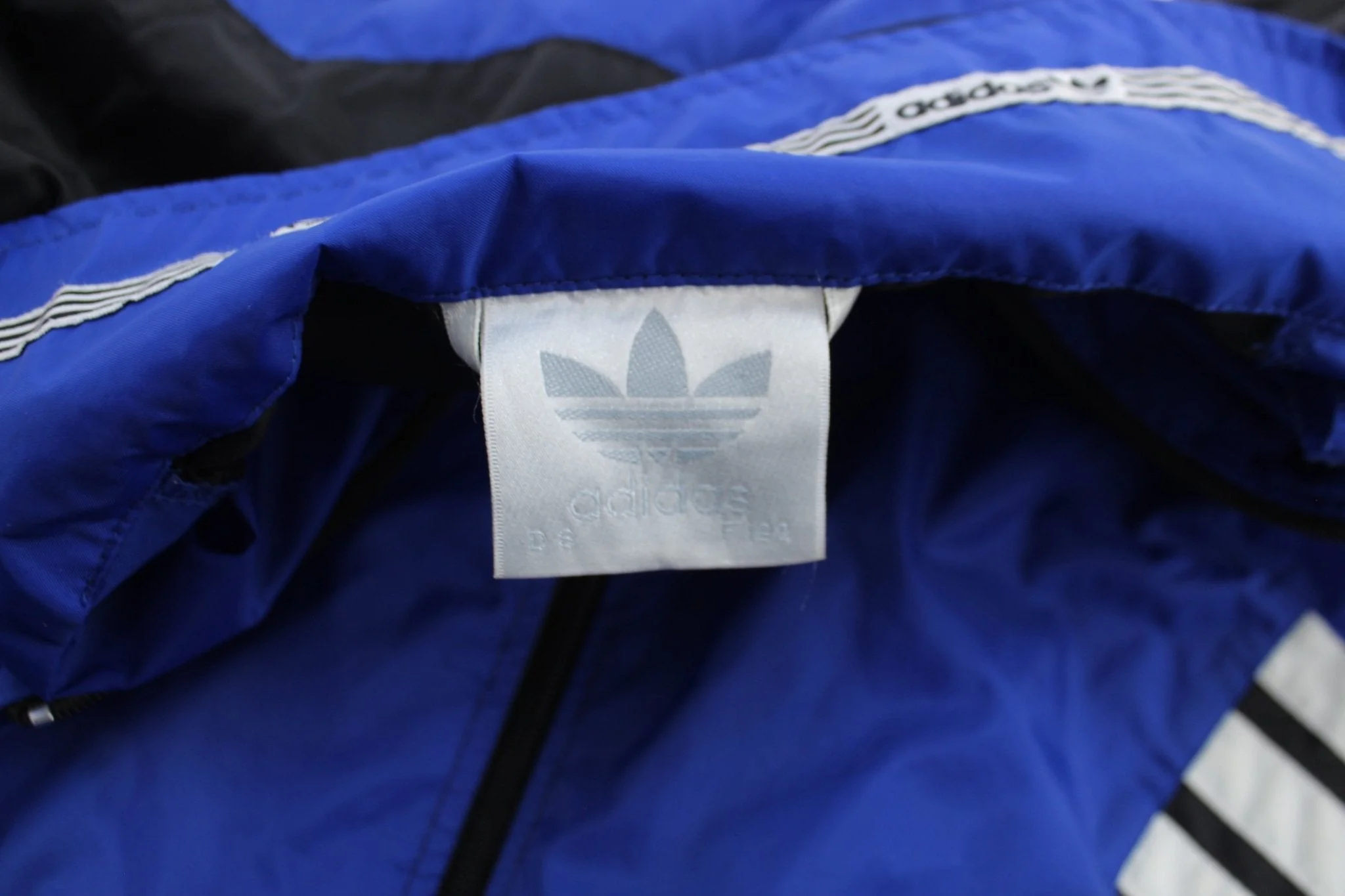 Women's 80's Adidas Embroidered Logo Blue, Black, & White Zip Up Jacket - Image 3