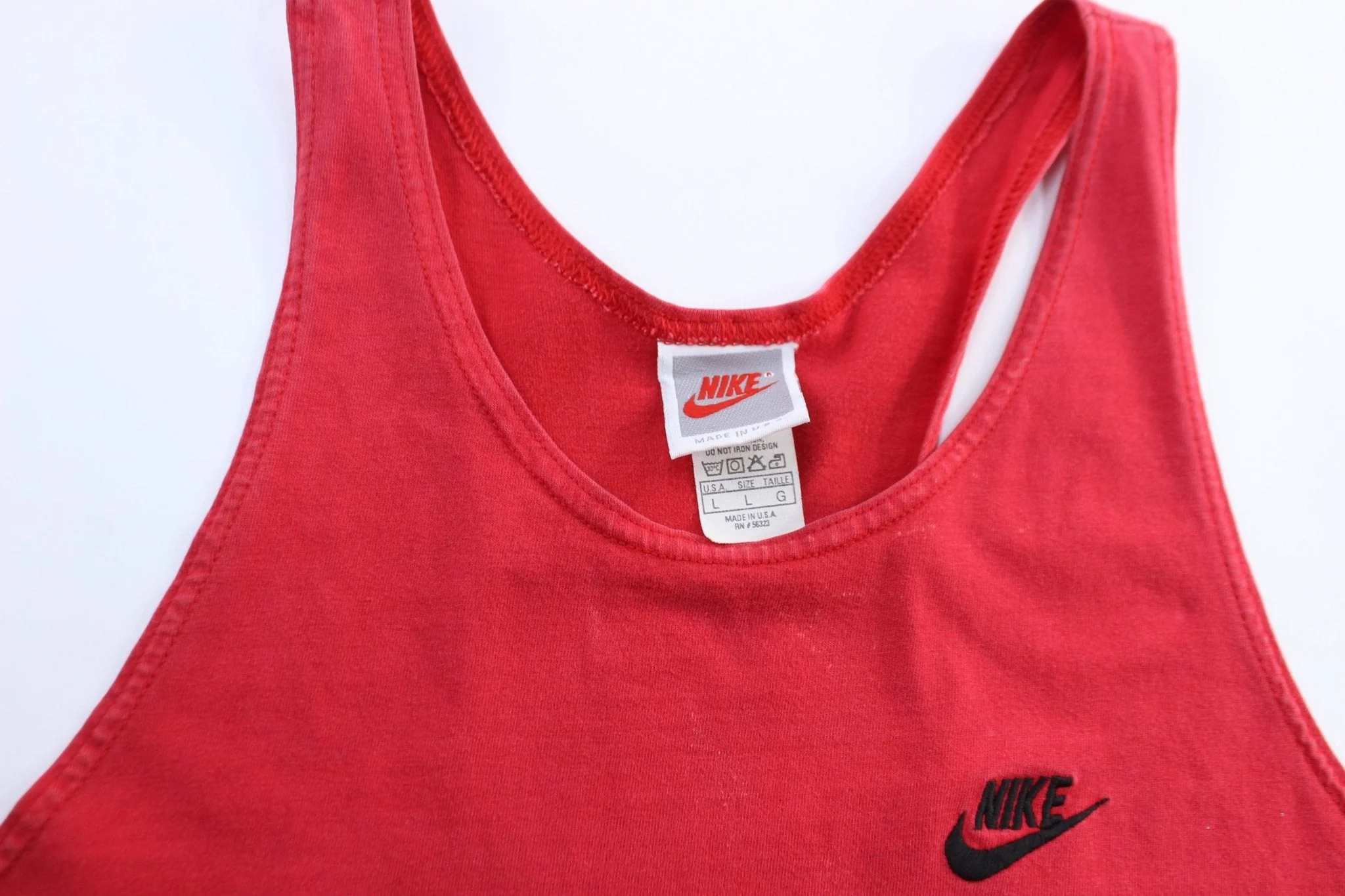 Women's 90's Nike Embroidered Logo Red Tank Top - Image 3