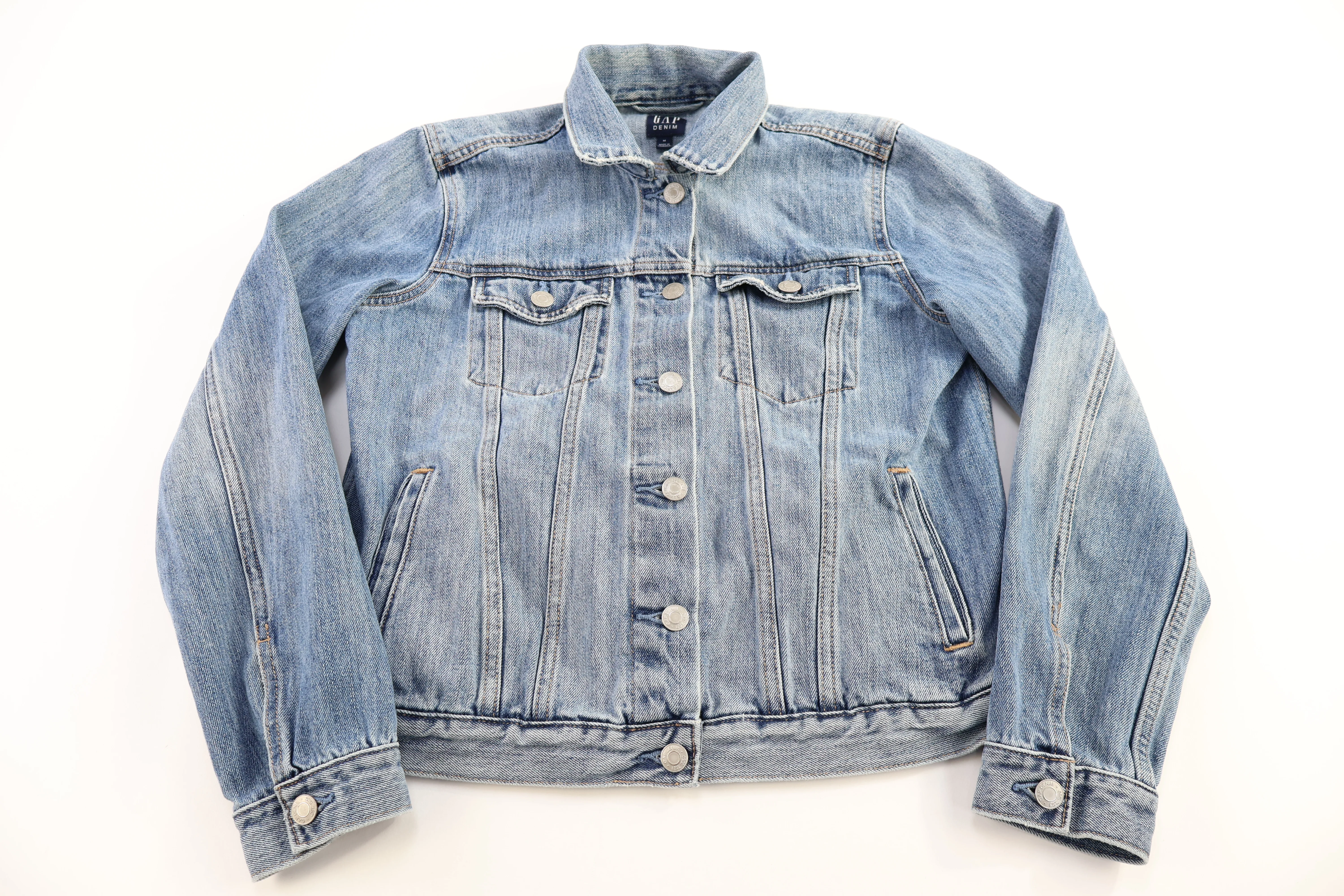 Women's GAP Medium Wash Denim Jacket