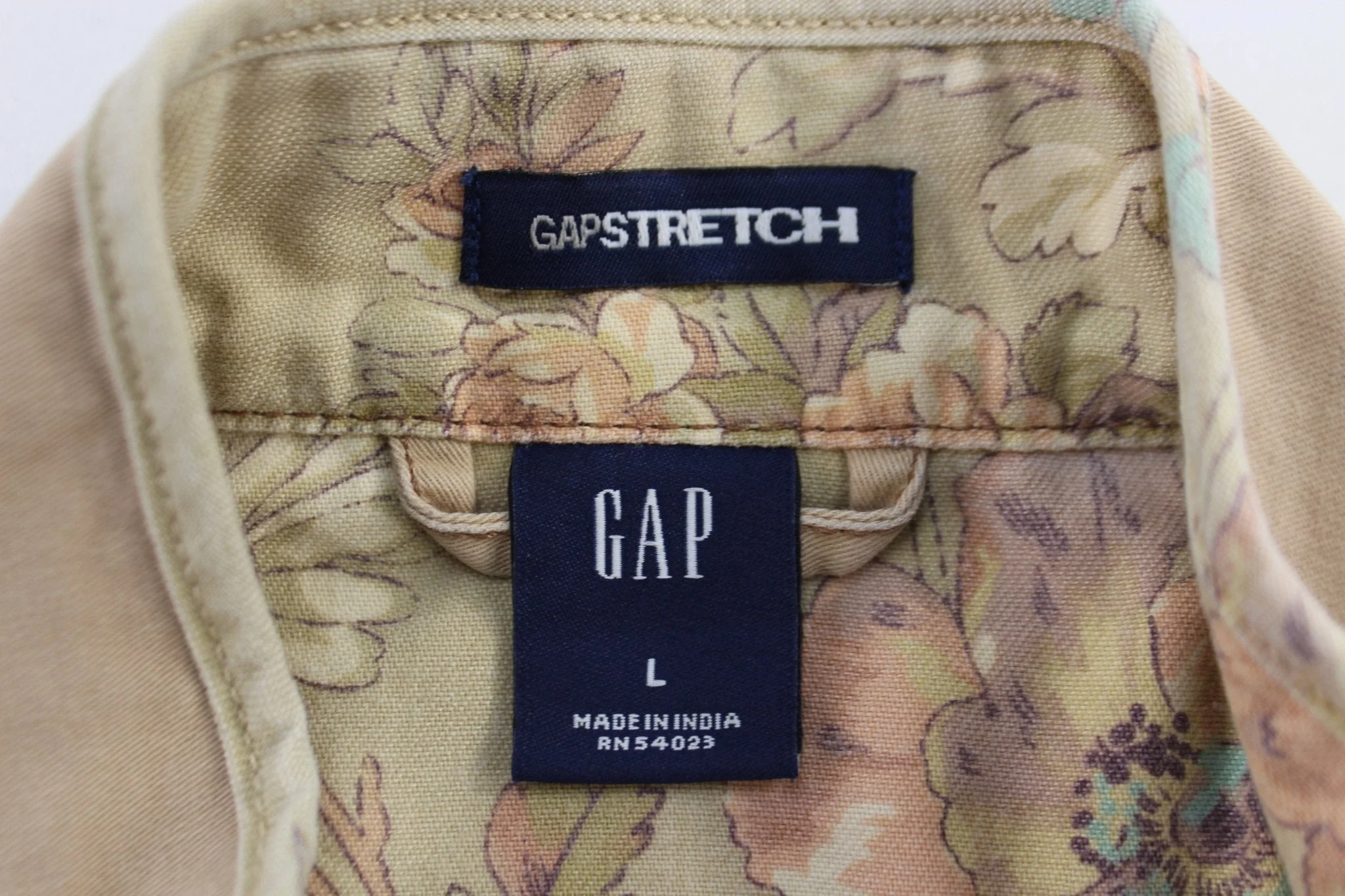 Women's GAP Tan Button Down Jacket - Image 3