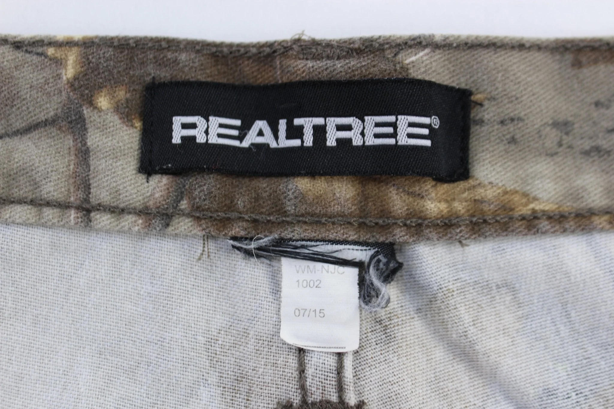 Women's Real Tree Camo Cargo Pants - Image 3