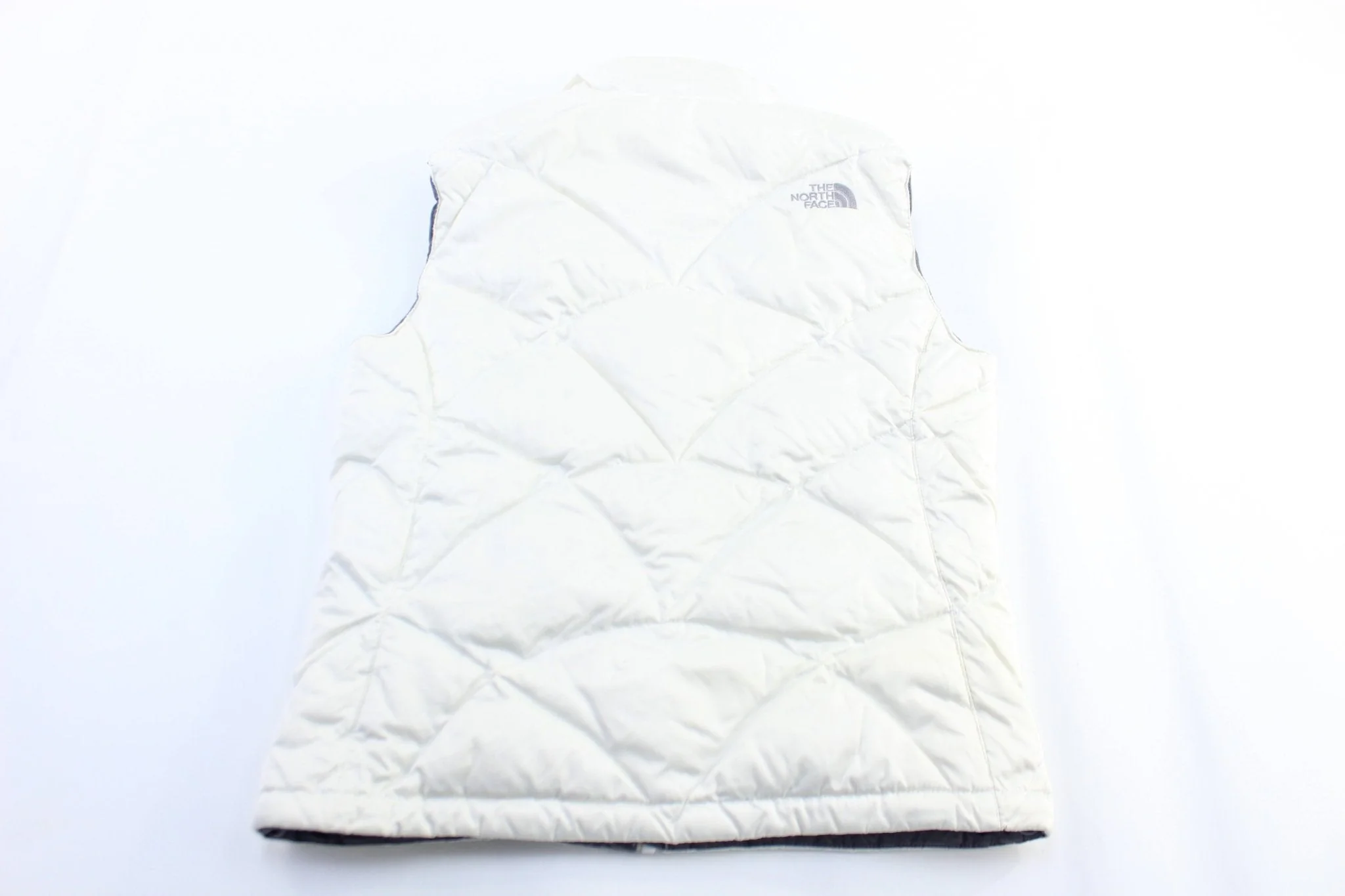 Women's The North Face 550 Grey & White Reverisble Puffer Vest - Image 2