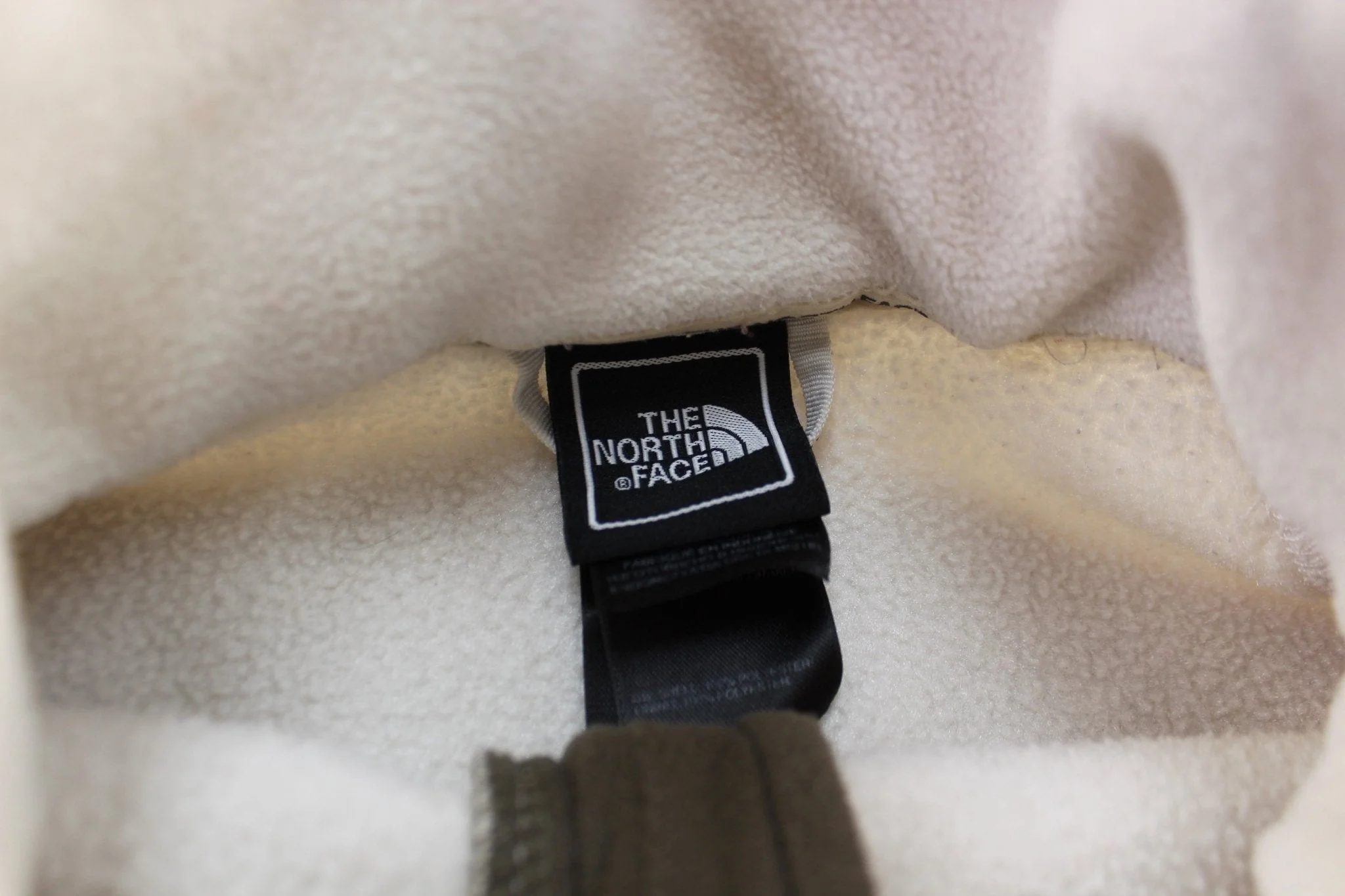 Women's The North Face Embroidered Logo White Fleece Zip Up Jacket - Image 5