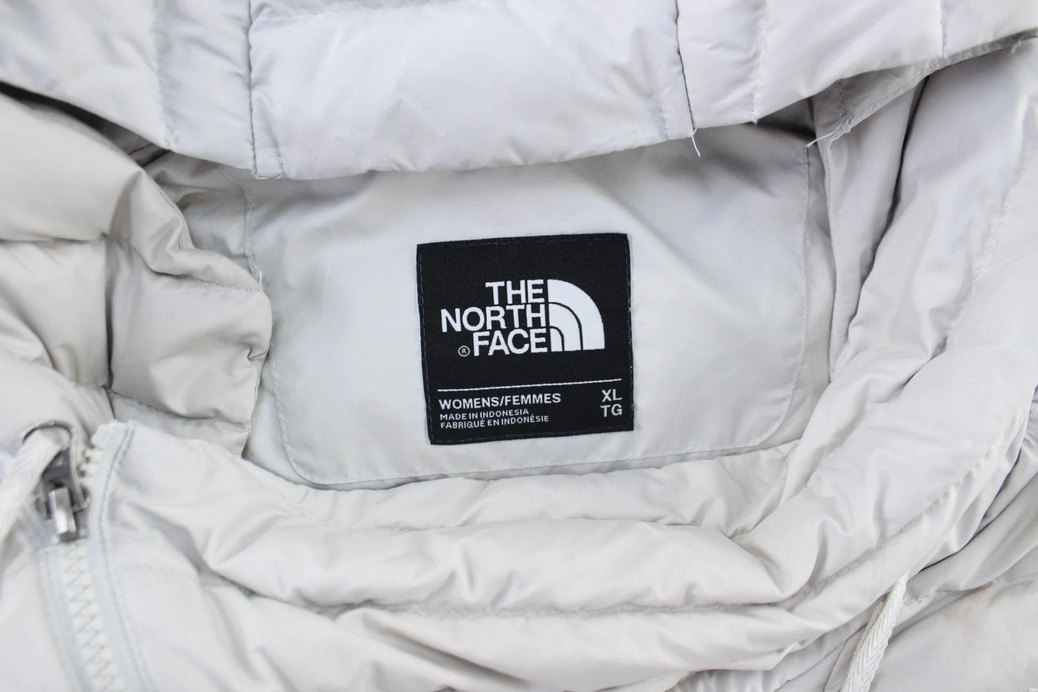 Women's The North Face Embroidered Logo White Zip Up Vest - Image 4