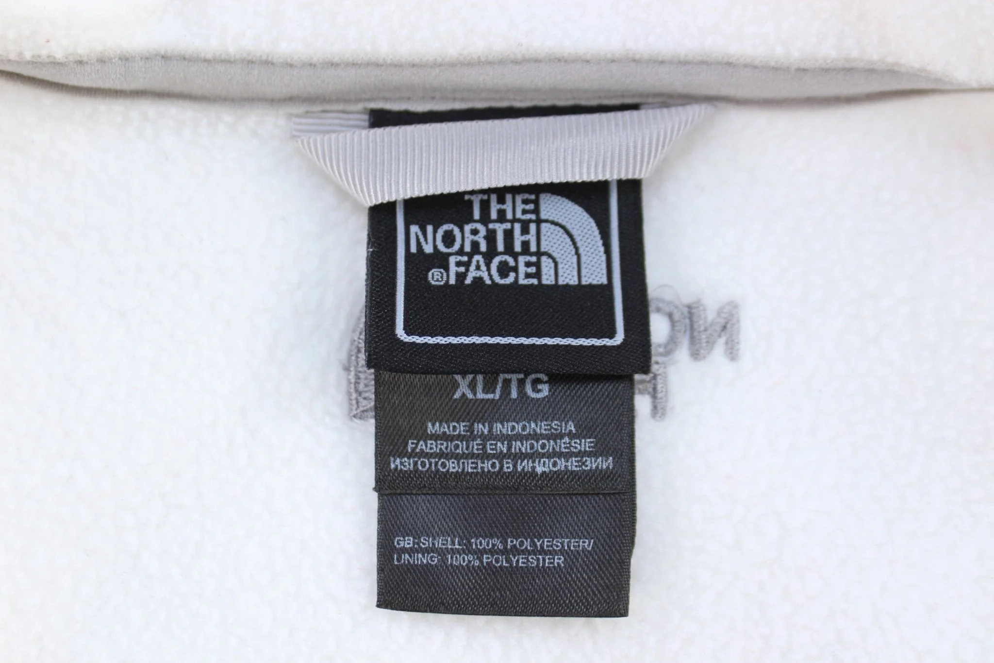 Women's The North Face White Fleece Jacket - Image 3