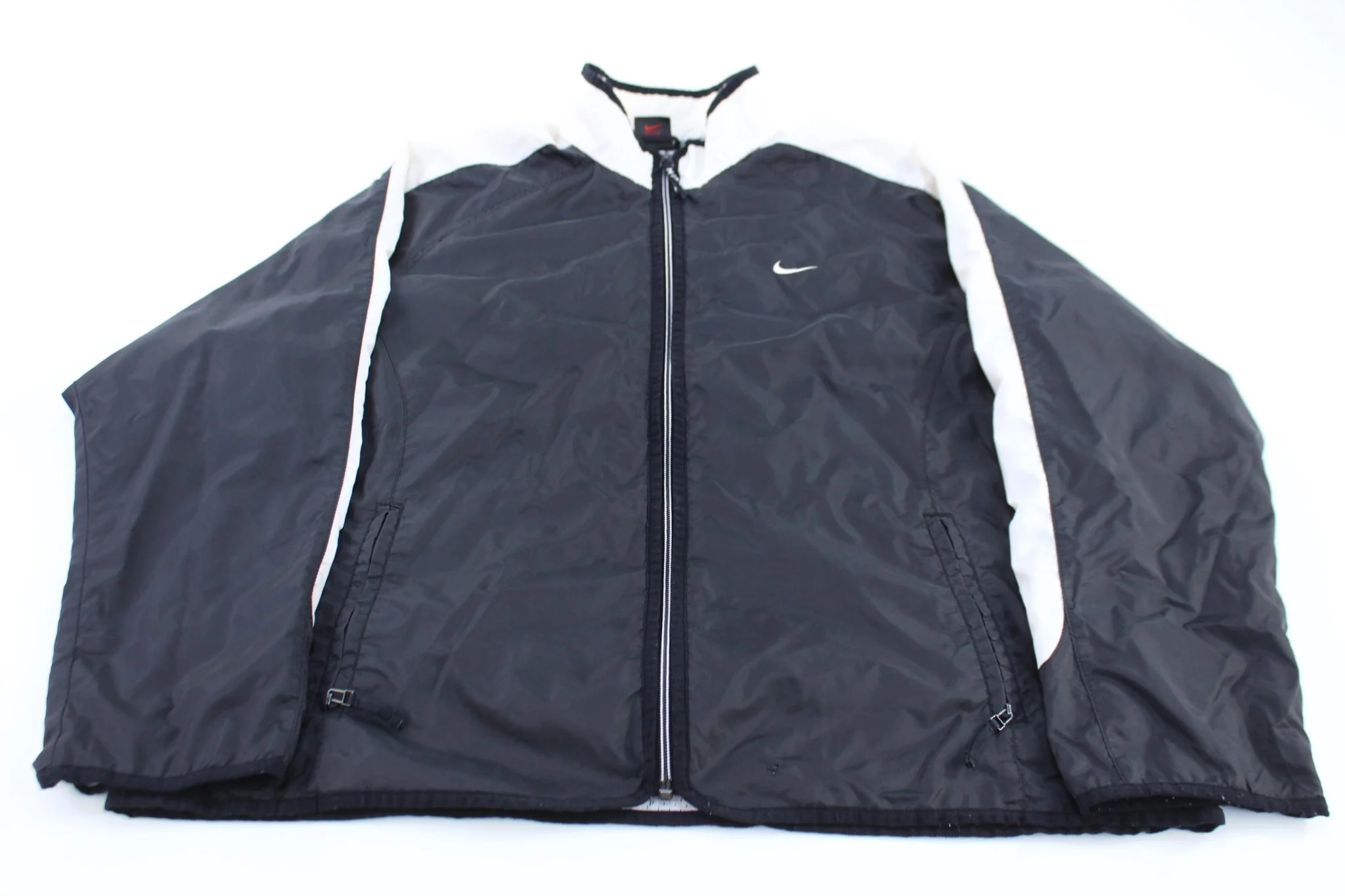 90’s Women's Vintage Nike Embroidered Logo Black & White Jacket