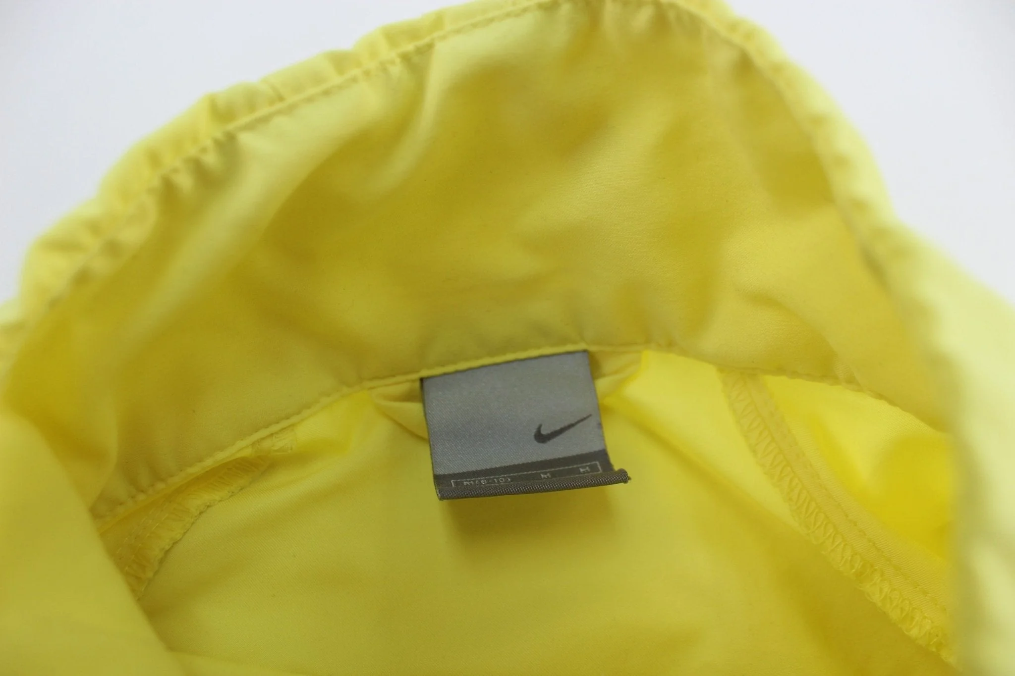 Women's Y2K Nike Embroidered Logo Black, White, & Yellow Zip Up Jacket - Image 4