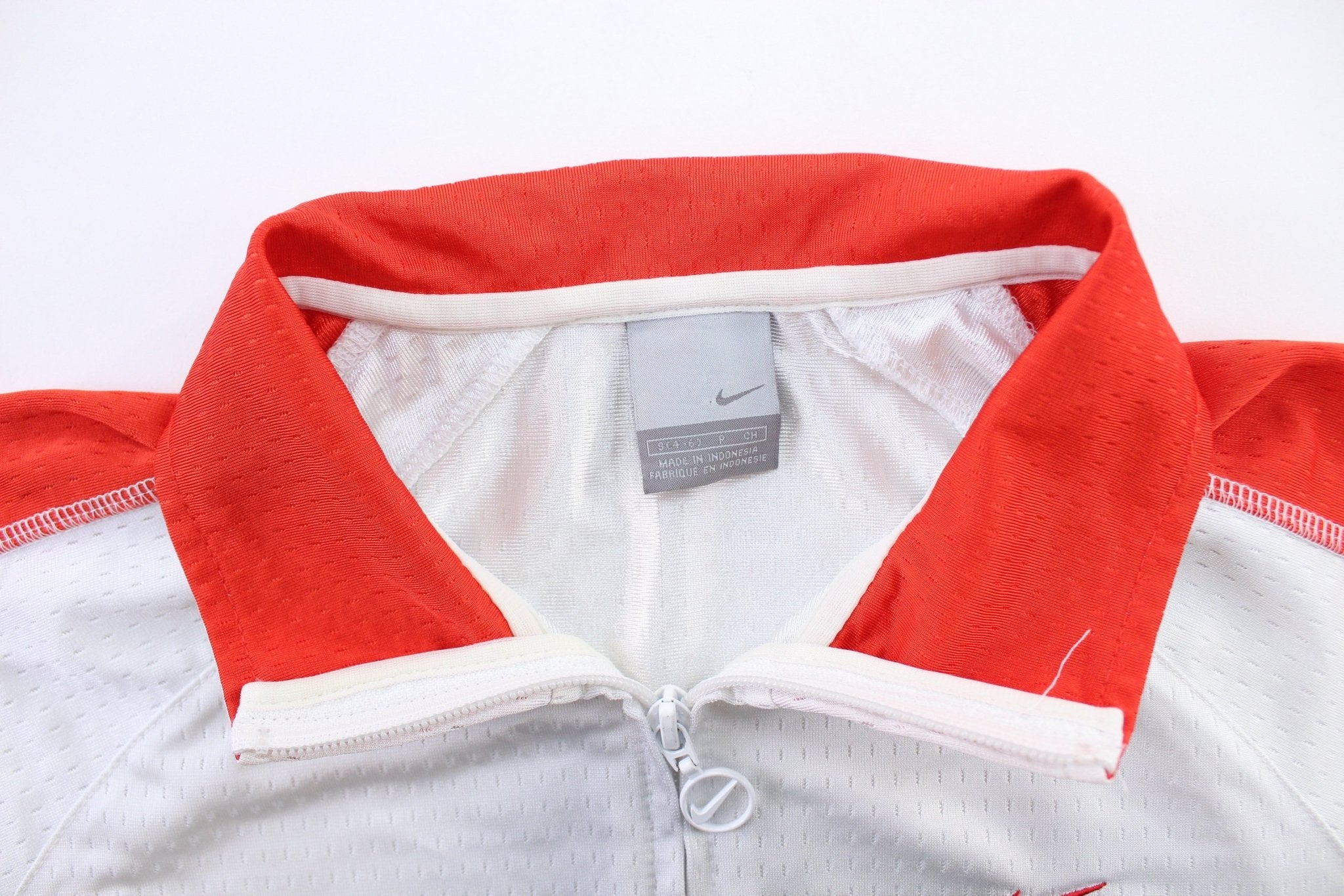 Women's Y2K Nike Embroidered Logo Red & White Zip Up Jacket - Image 3