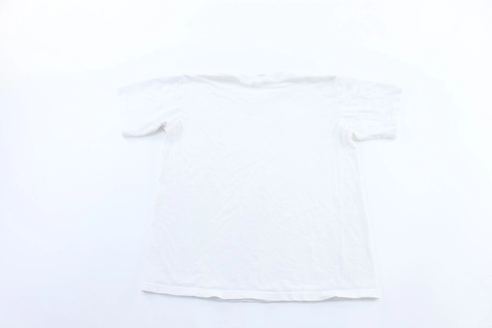 Women's Y2K Nike Logo White T-Shirt - Image 2