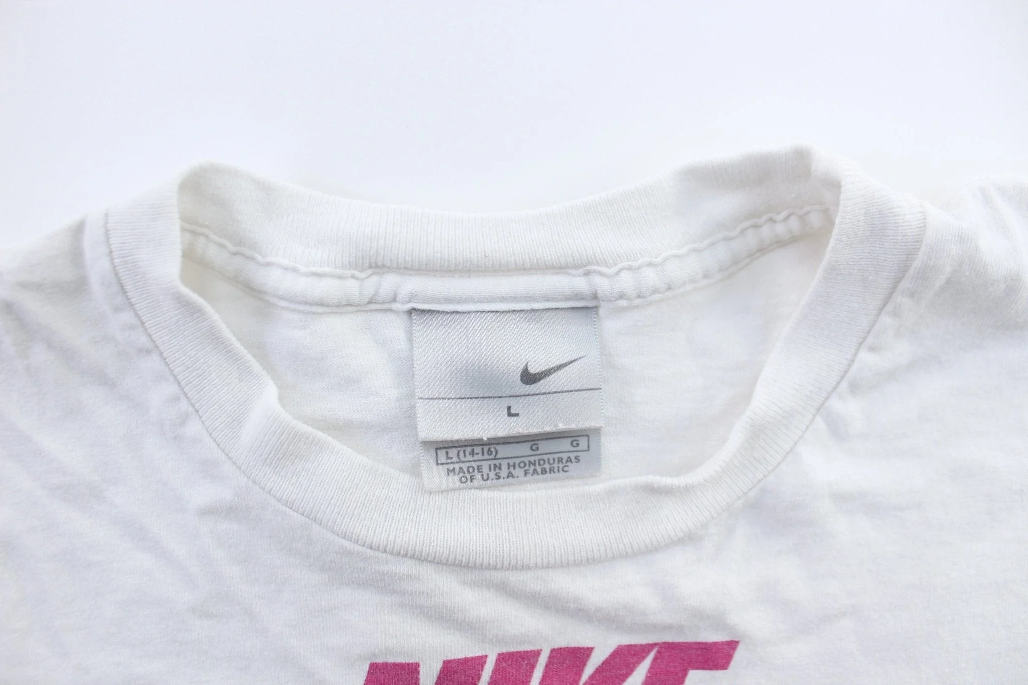 Women's Y2K Nike Logo White T-Shirt - Image 3