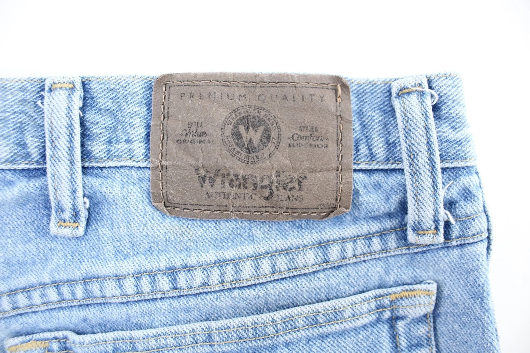 Wrangler Light Wash Denim Shorts - Image 3
