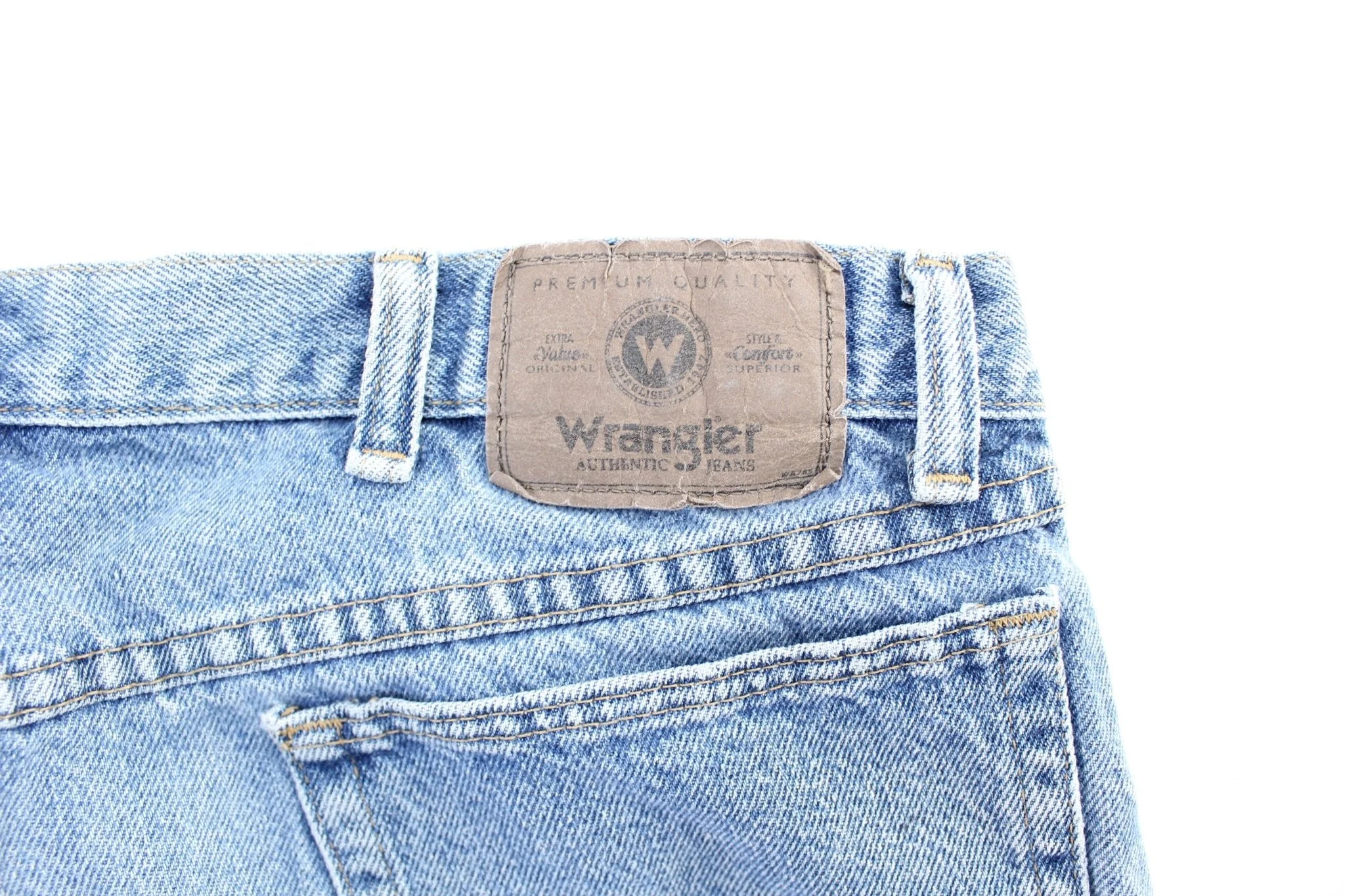 Wrangler Light Wash Denim Shorts - Image 3