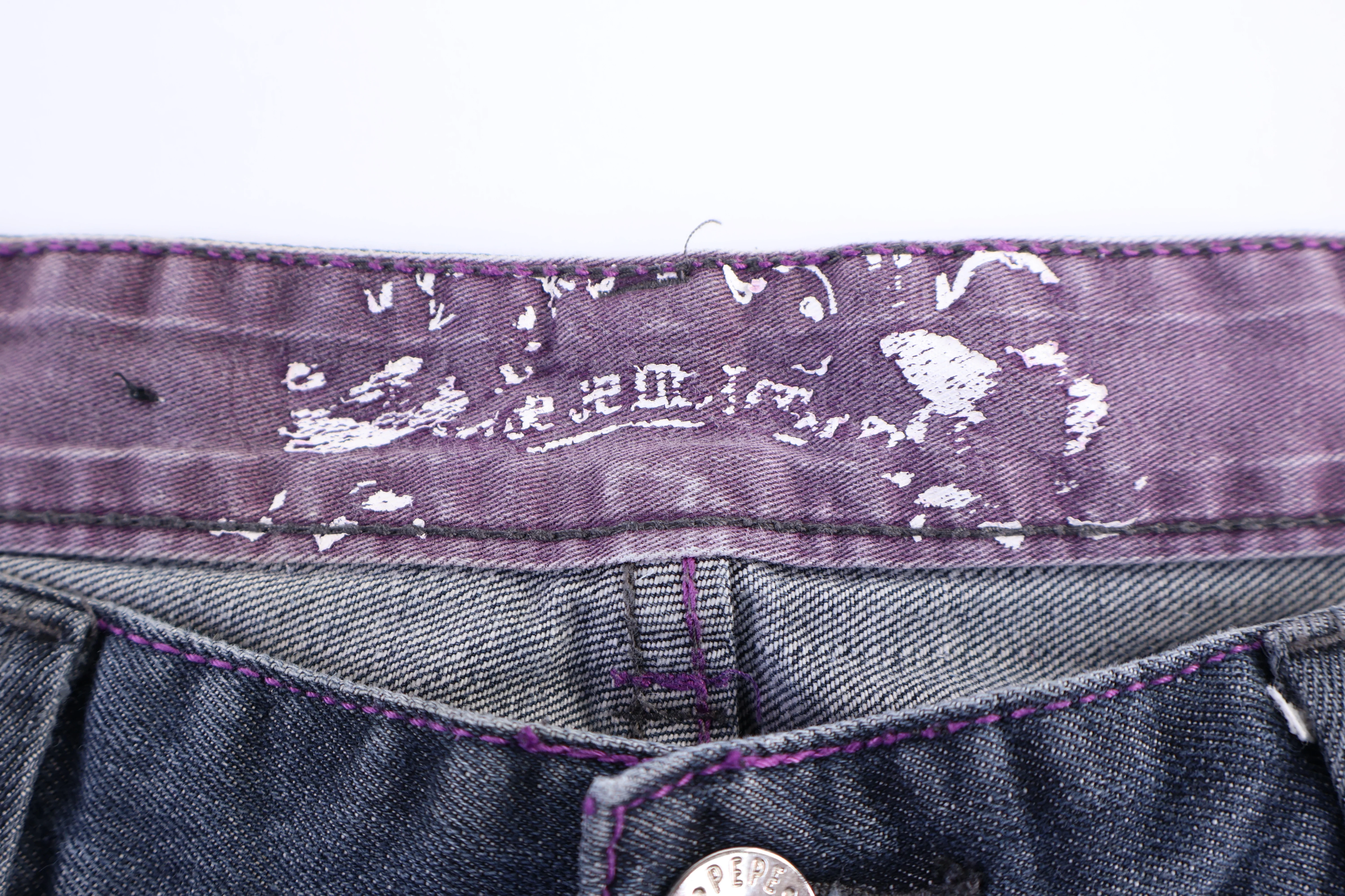 Y2K Embroidered Dark Wash Denim shorts - Image 3