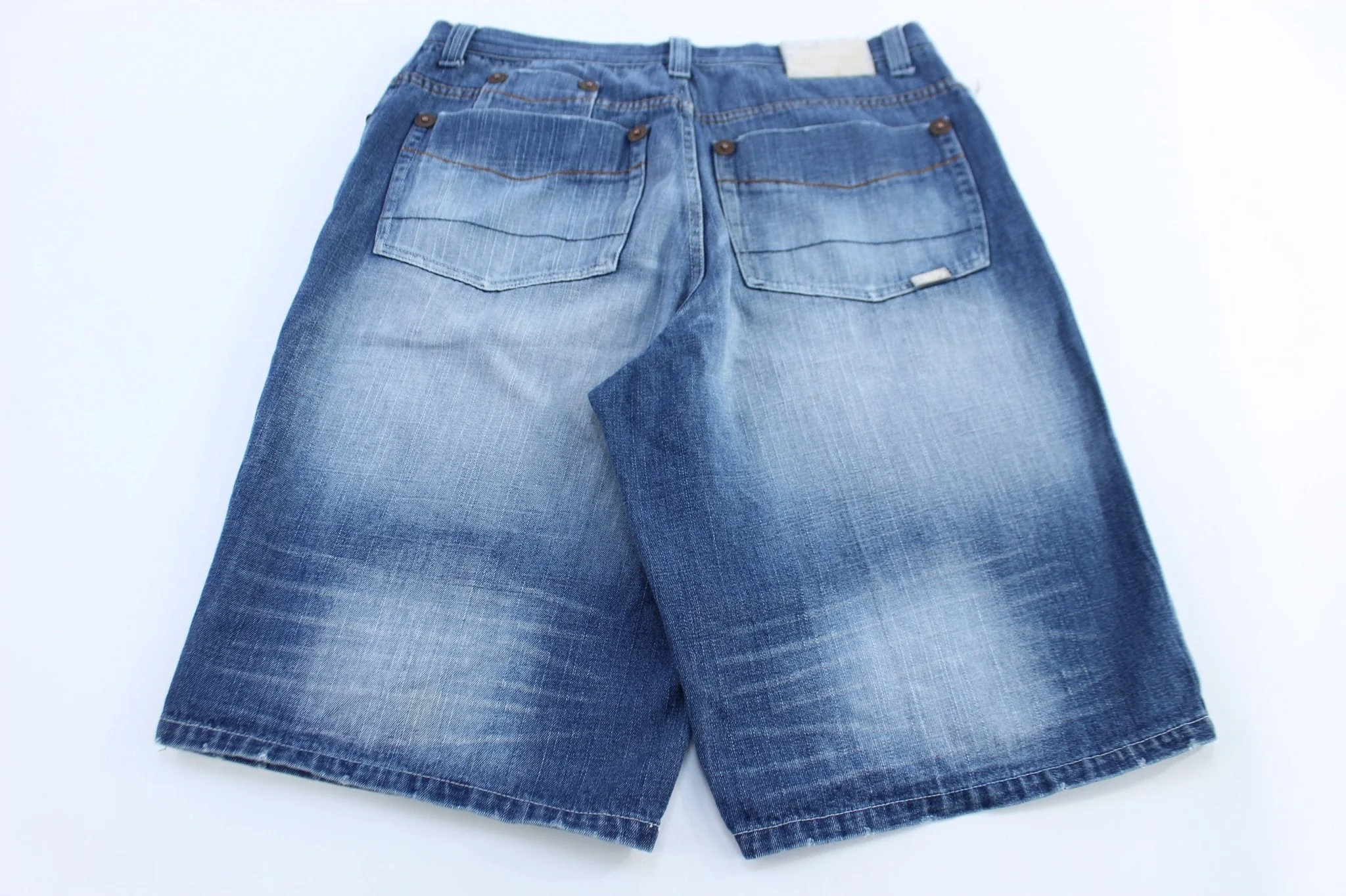 Y2K Enyce Light Wash Denim Shorts - Image 2