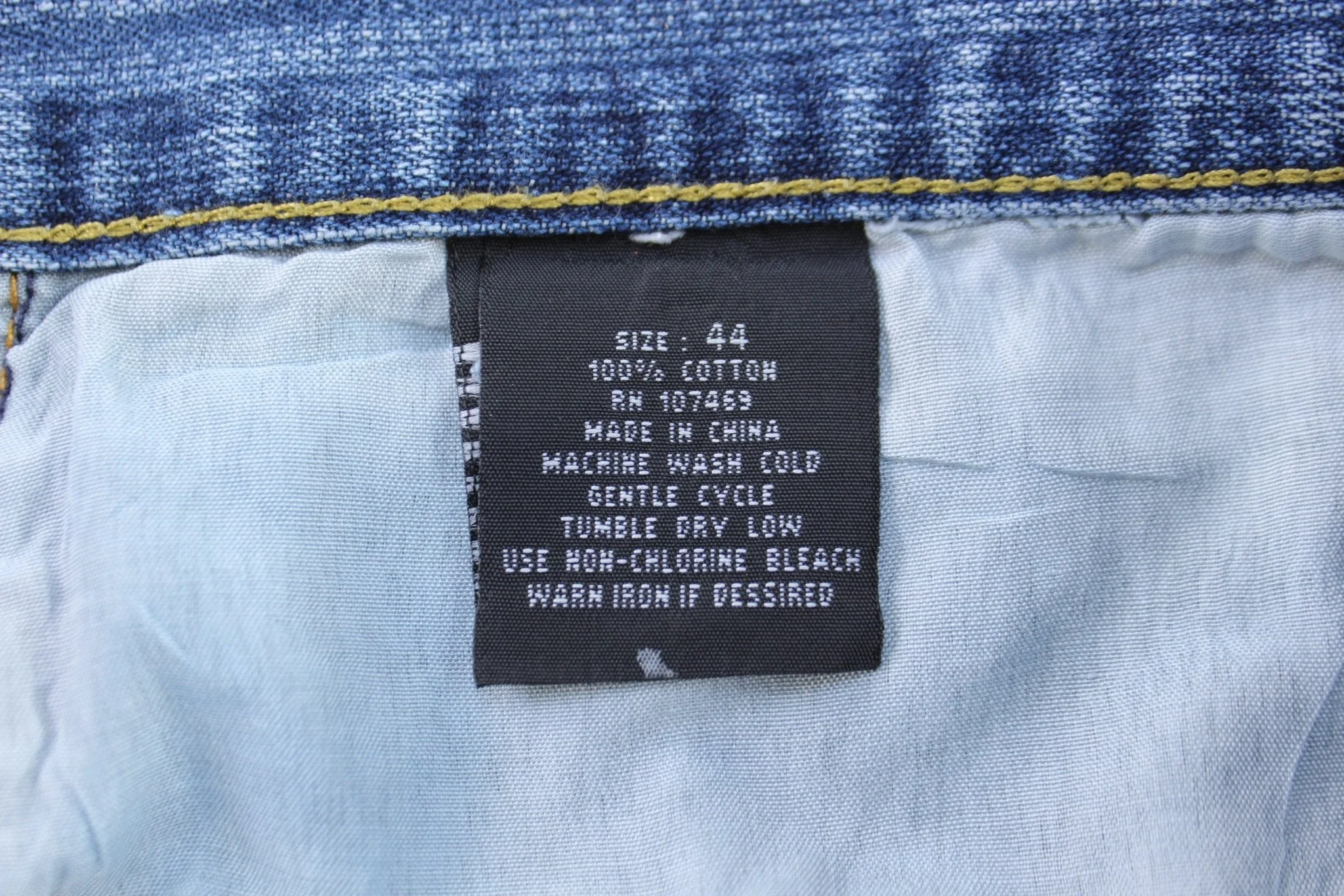 Y2K Indigo Dark Wash Denim Shorts - Image 4