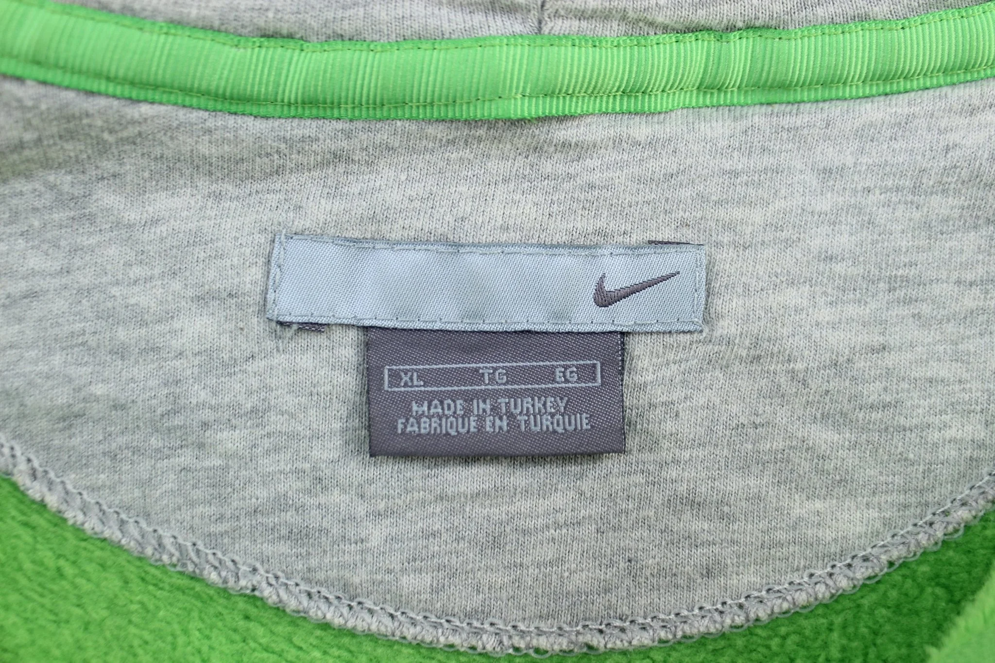 Y2K Nike Air Embroidered Logo Green Full Zip Hoodie - Image 3