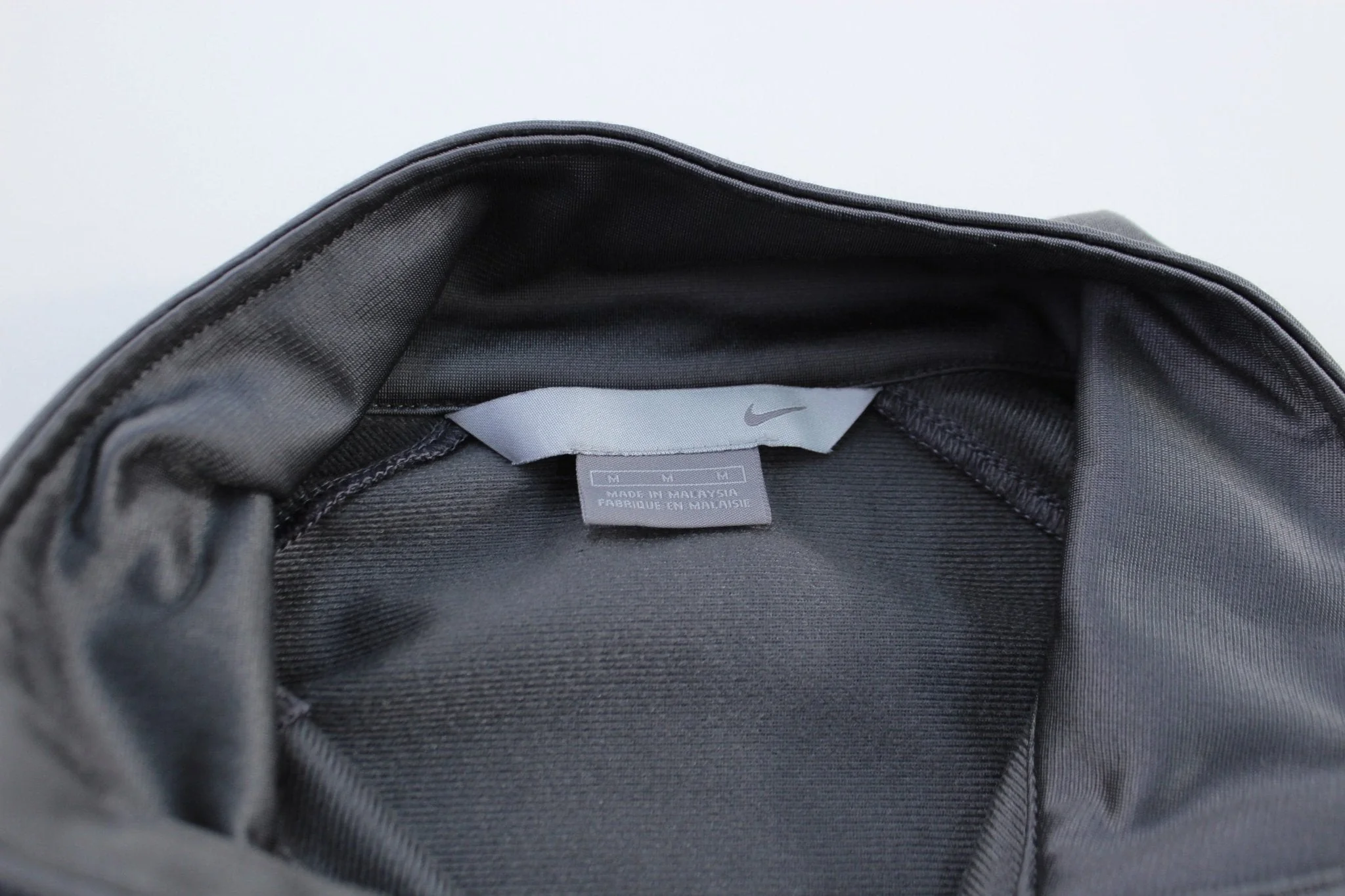 Y2K Nike Embroidered Logo Grey & Black Zip Up Jacket - Image 3