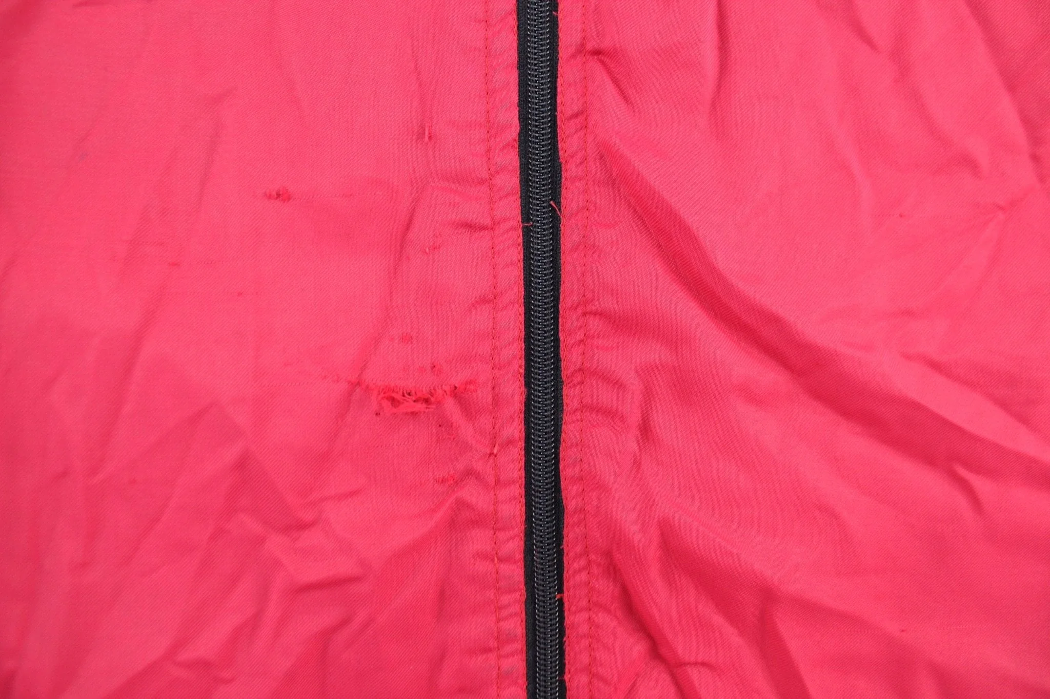 Y2K Nike Embroidered Logo Red & White Zip Up Jacket - Image 3