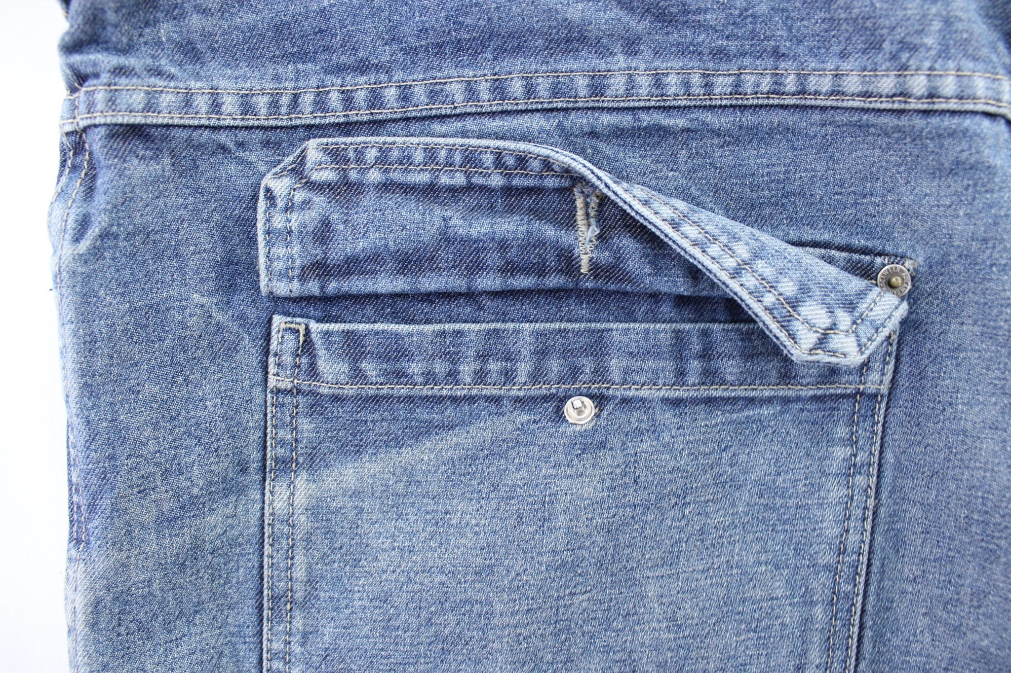 Y2K Rocawear Denim Shorts - Image 4