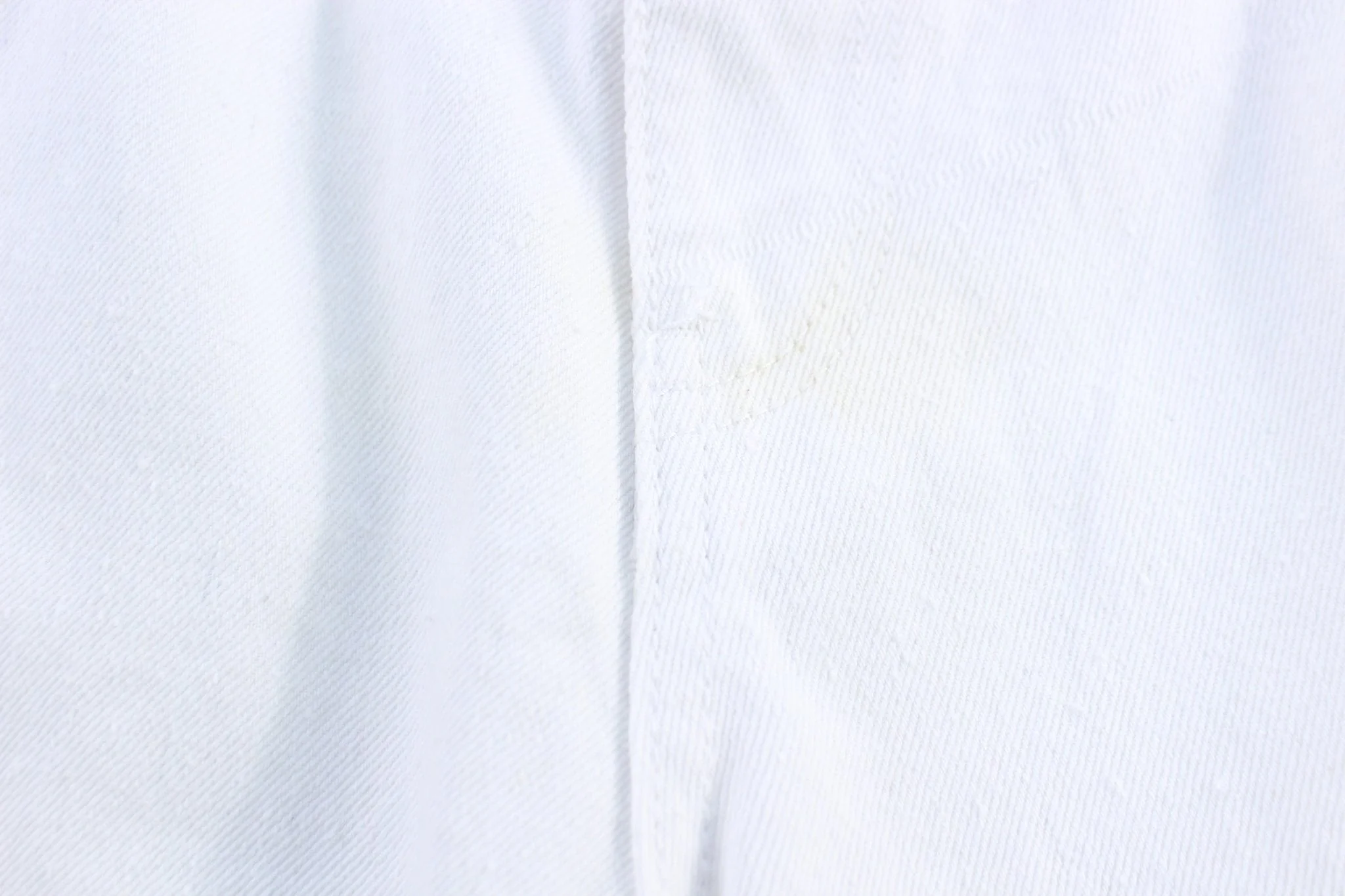 Y2K Rocawear Embroidered White Denim Shorts - Image 3