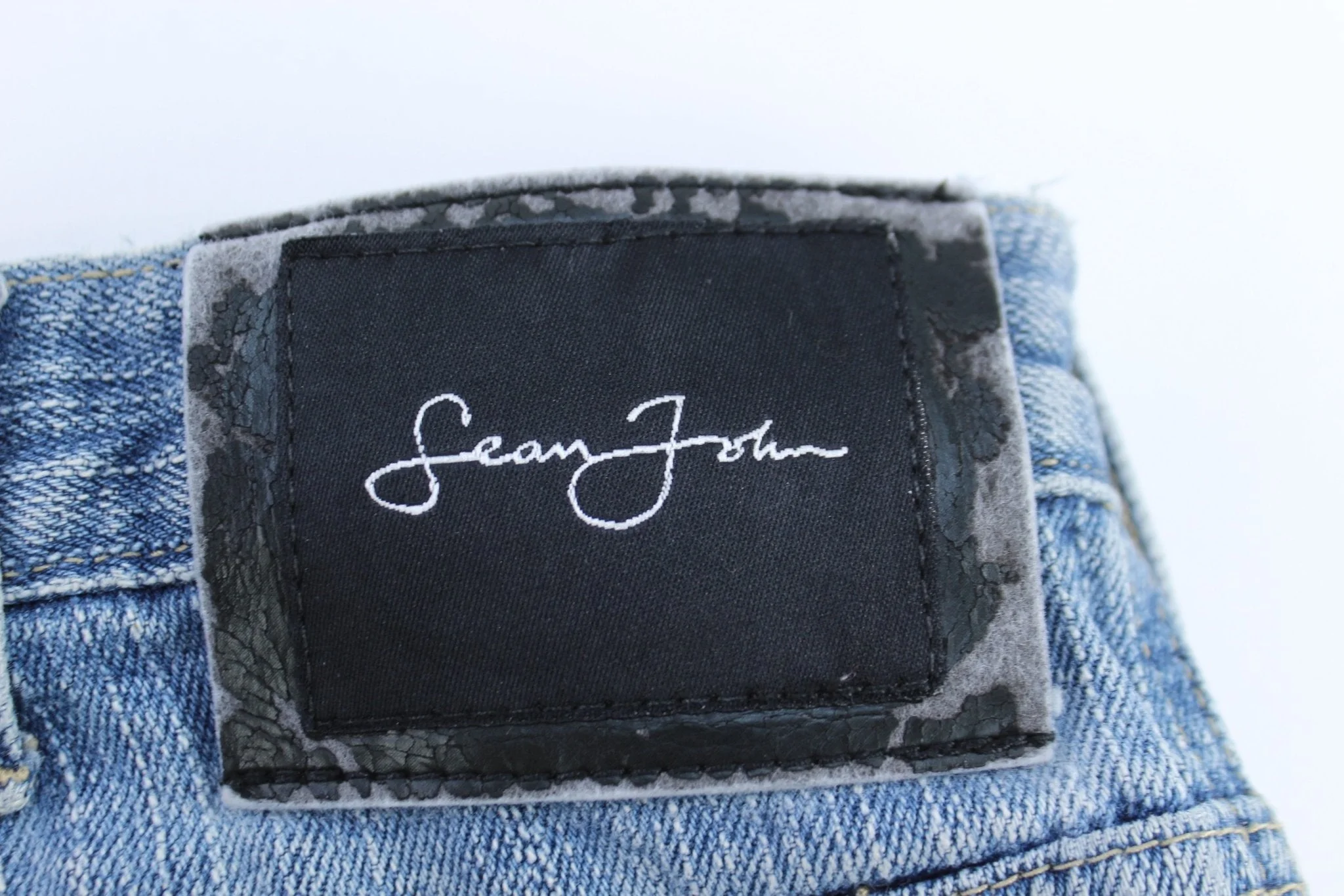 Y2K Sean John Medium Wash Denim Jeans - Image 4