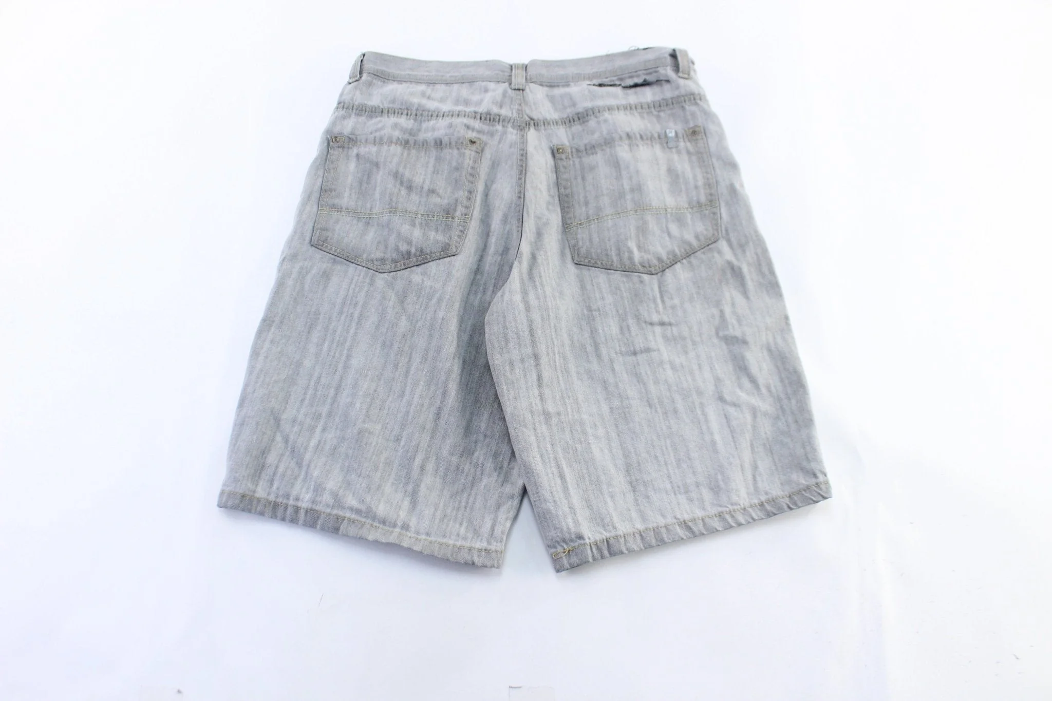 Y2K SouthPole Light Grey Denim Shorts - Image 2