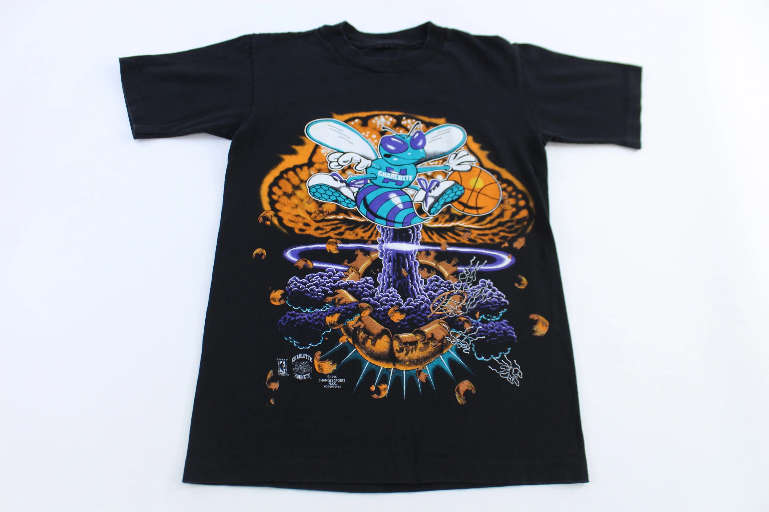 Youth 90's Charlotte Hornets Basketball T-shirt
