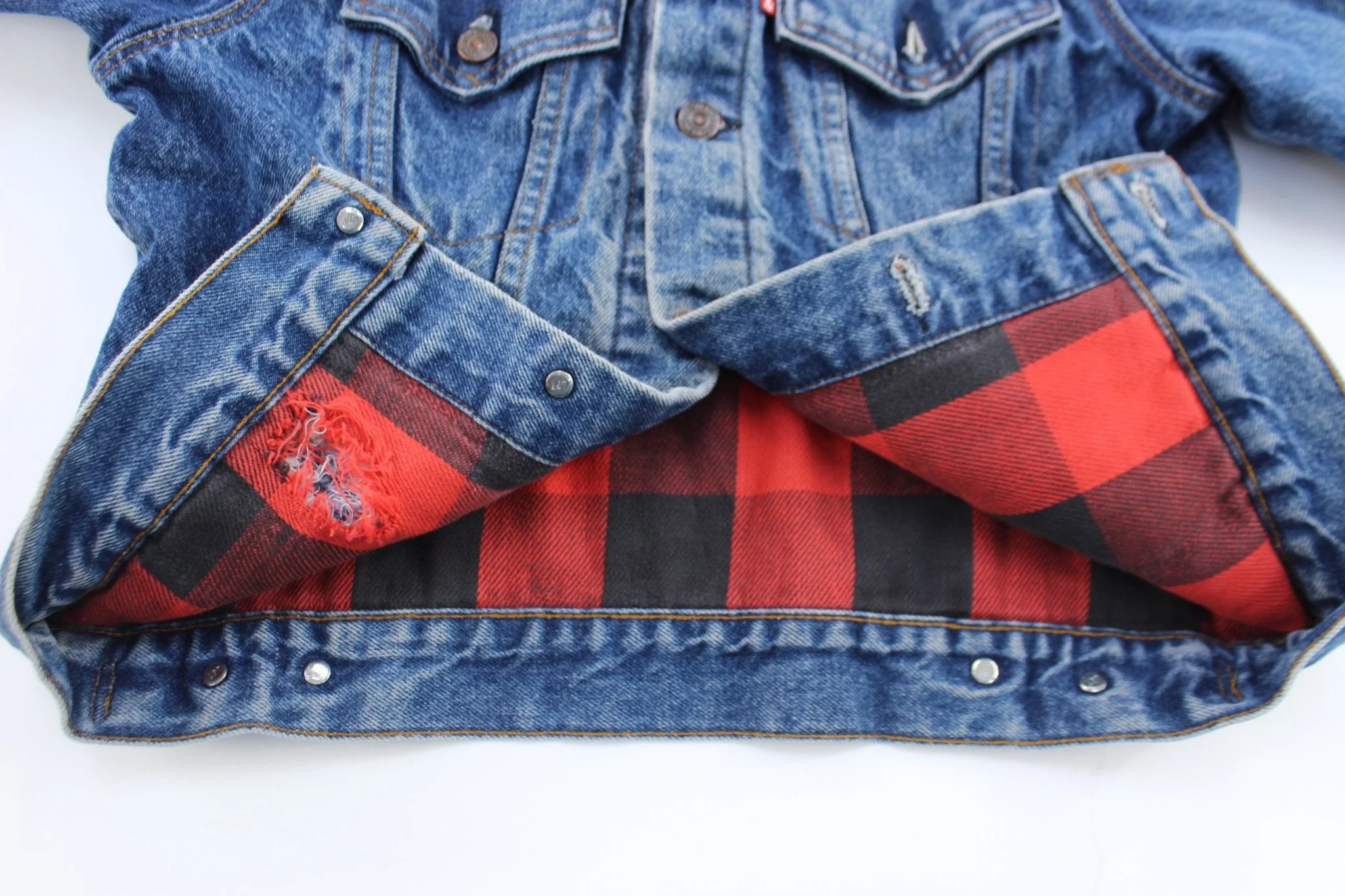 Youth 90's Levi's Buffalo Lined Denim Jacket - Image 5