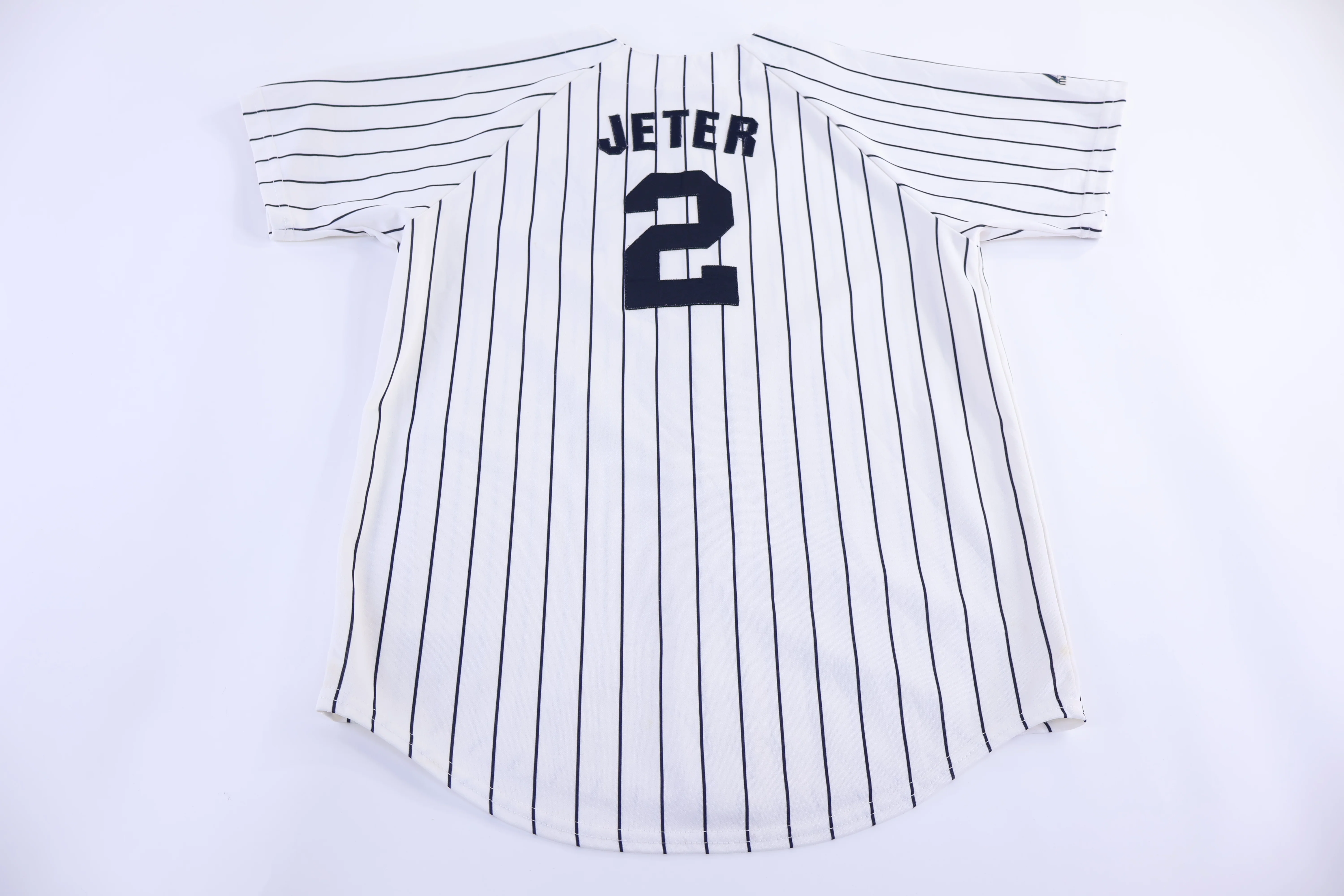 Youth Majestic New York Yankees Derek Jeter Baseball Jersey - Image 2