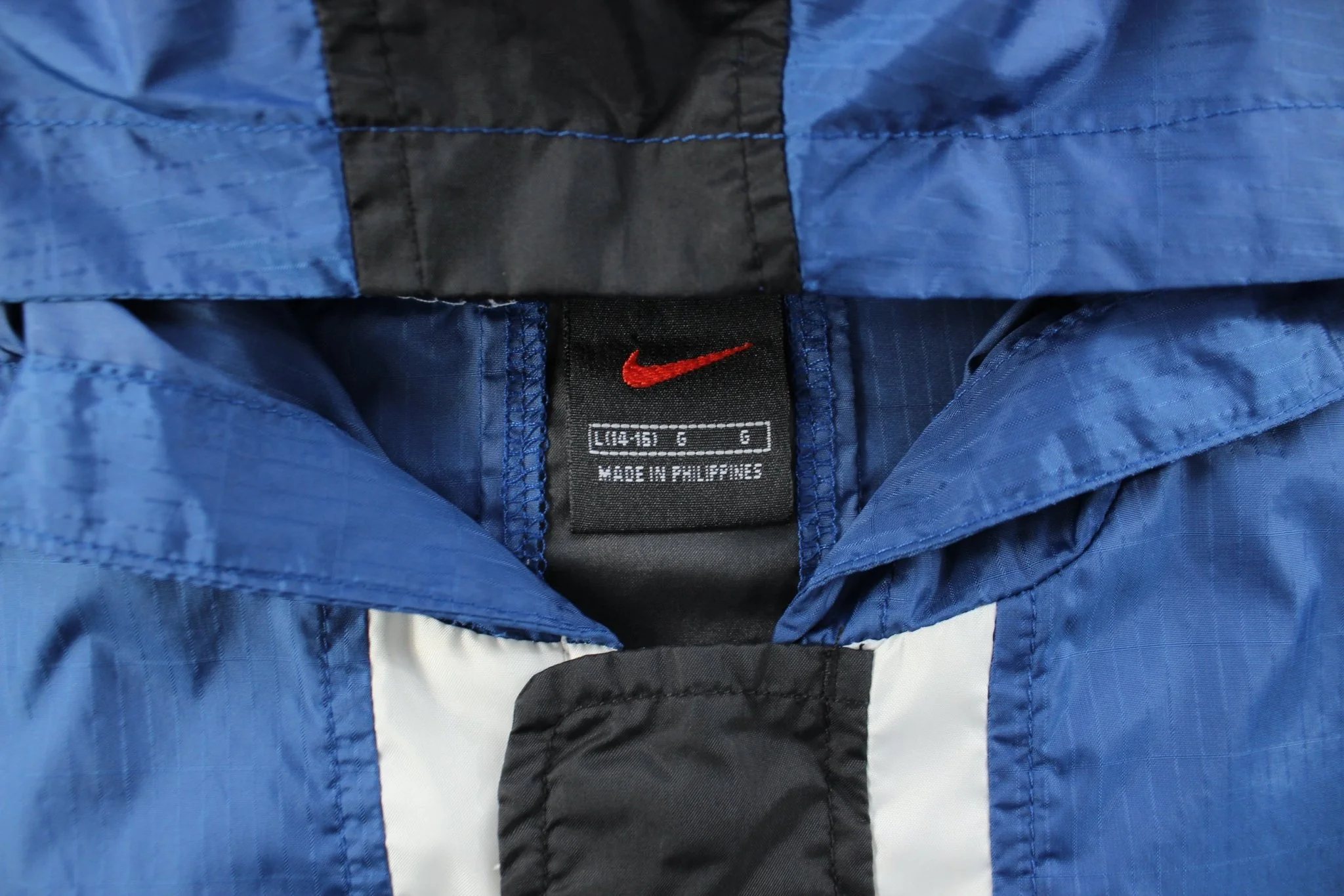 Youth Nike Embroidered Logo Half Zip Jacket - Image 3